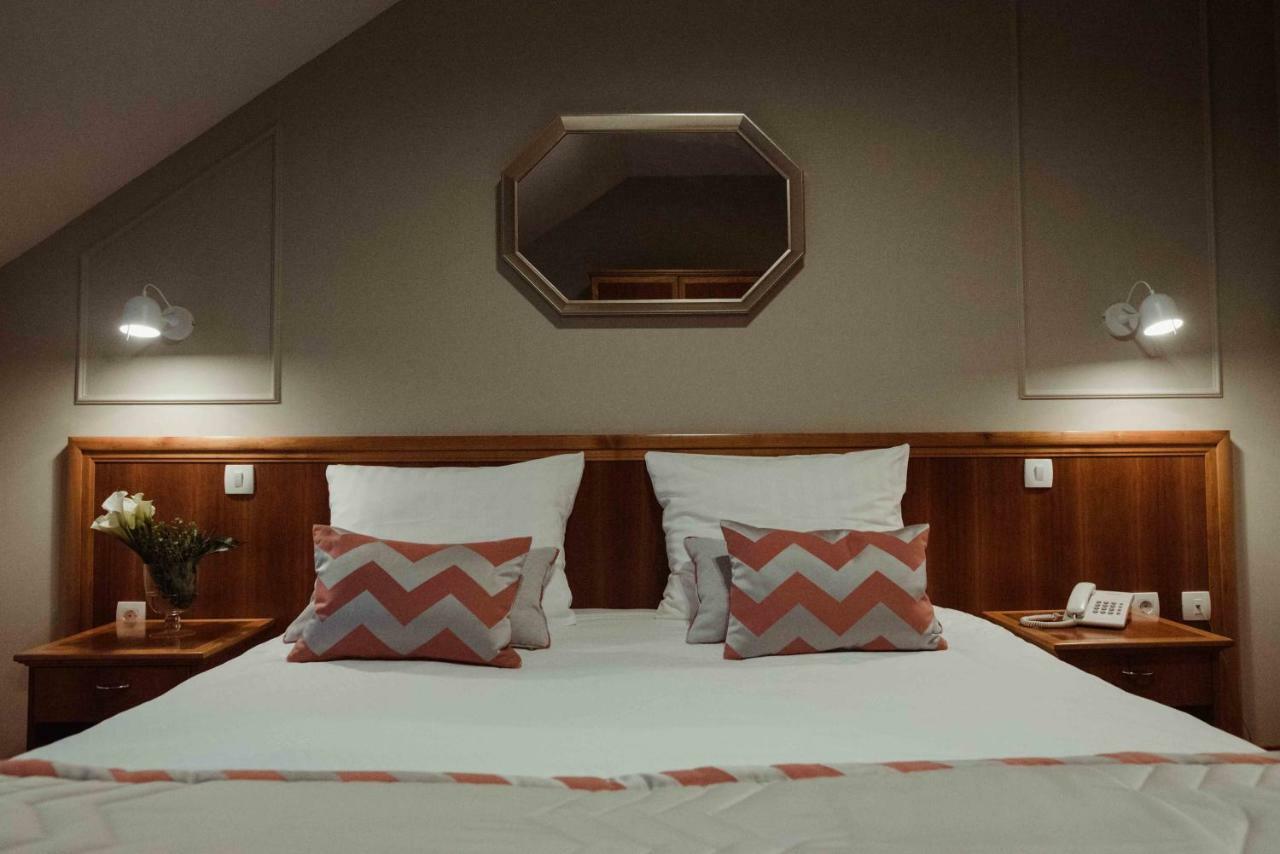 Hotel Джяково Екстер'єр фото